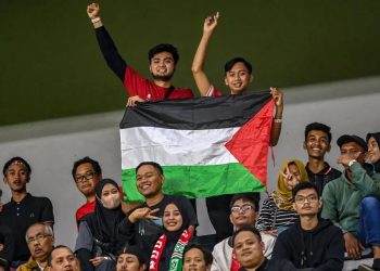 Erick Thohir: Bendera Palestina  Boleh Dikibarkan, Masuk Lapangan  Jangan