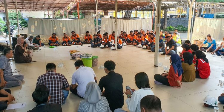 Cangkrukan Kearifan Lokal Kampanyekan Keselamatan Pelayaran