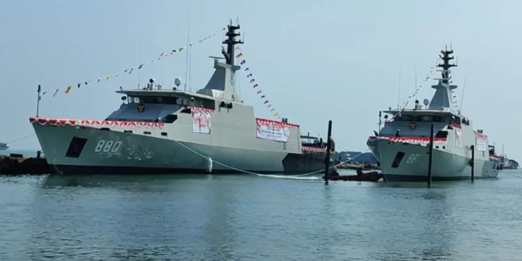 Ini Keistimewaan Dua Kapal Perang Baru yang Diluncurkan TNI AL, Hampala-880 & Lumba-Lumba-881