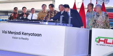 Jokowi Resmikan Pabrik Baterai Mobil Listrik Terbesar Se-Asia Tenggara