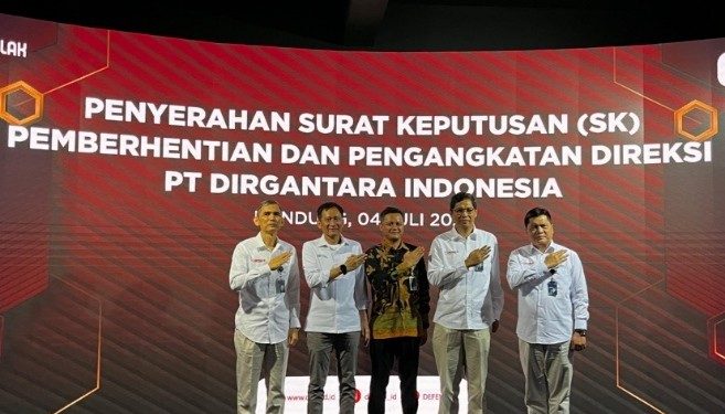Erick Thohir Rombak Direksi Dirgantara Indonesia