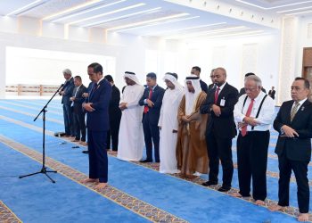 Jokowi Imam di Masjid Joko Widodo di Abu Dhabi