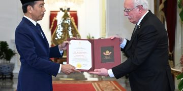 Jokowi Terima Penghargaan Tertinggi dari Presiden Palestina