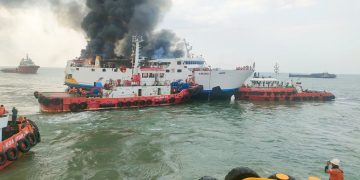 Aksi Heroik Kapal Tunda Pelindo Marine dalam Pemadaman Kebakaran KM Kirana I