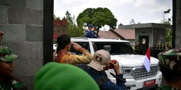 Prabowo Larang Menteri & Eselon I Pakai Mobil Impor