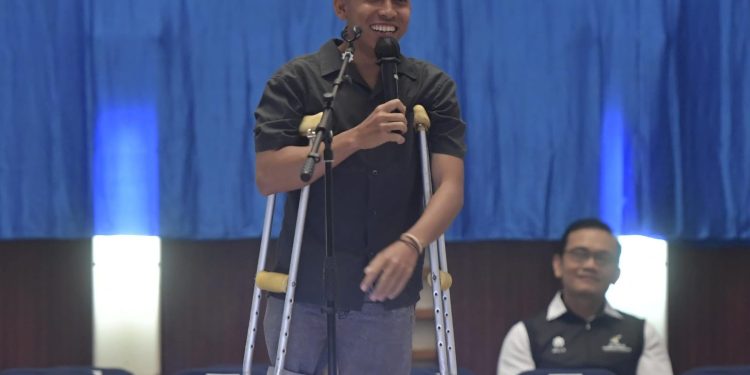 Keterbatasan Bukan Penghalang, Komika Disabilitas Cetak Rekor Mendaki Gunung