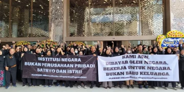 Ratusan ASN Lakukan Aksi Demo, Sentil Menteri