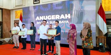 Pelindo Marine Raih Penghargaan Tertinggi Anugerah Investa Surabaya 2024