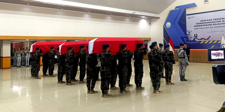 Detik-detik Menteri Sakti Trenggono Pingsan di Tengah Upacara Duka