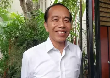 Dua Tersangka Kasus Tuduhan Ijazah Palsu Temui Jokowi di Solo