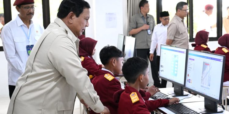 Alasan Prabowo Gagas Sekolah Rakyat