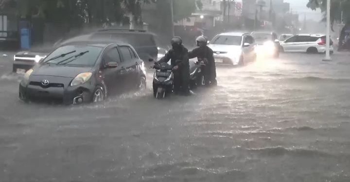 Banjir Jakarta Meluas, ini 23 Ruas Jalan di Jaksel–Jakut yang Terendam