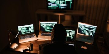 Komdigi Beberkan Penyebab Kebocoran Data dan Serangan Siber di RI