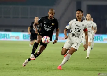 Striker Dewa United Alex Martins Siap Geser Maxwell Souza di Posisi Top Skor