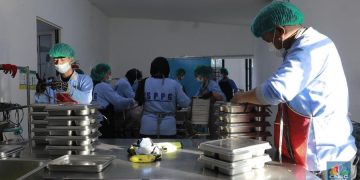 47 Dapur MBG Disetop, BGN Temukan Roti Berjamur hingga Lauk Basi