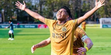 Bhayangkara vs Persija: Momen Emosional Frengky Missa