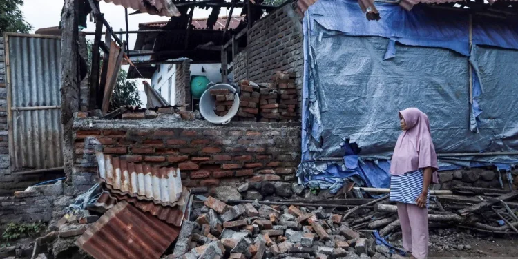 Ratusan Rumah di Flores Timur Rusak Akibat Gempa