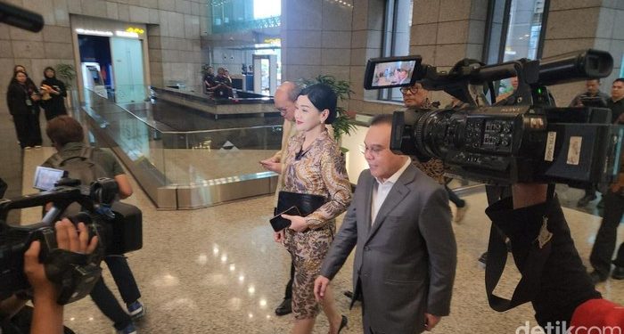 Dasco Sambangi BEI Bareng Rosan Saat IHSG Masih Tertekan