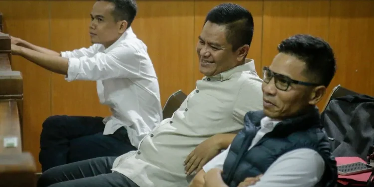 Hirup Udara Bebas, Tiga Legislator NTB Tetap Berstatus Terdakwa
