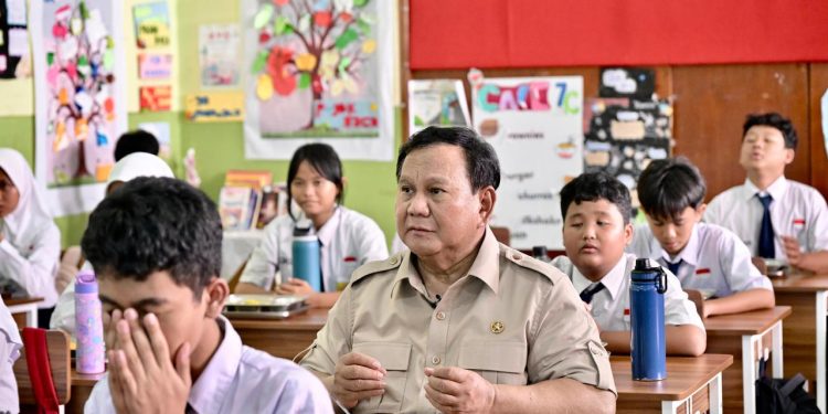 Prabowo Sedih Copot Dadan Cs dari BGN