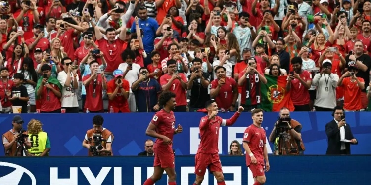 Cristiano Ronaldo Bawa Portugal Bantai Uzbekistan 5-0