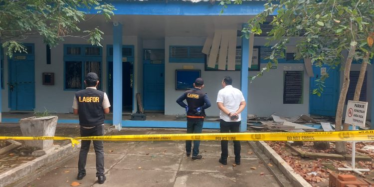 Labfor Sisir Lokasi Kebakaran USK, Temukan Botol Mencurigakan dan Jejak Pengrusakan