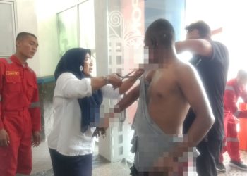 KMP Aceh Hebat 2 Terbakar, Belasan Orang Dilarikan ke RSUDZA