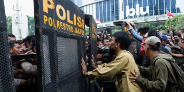 2 Pria Pembawa Molotov Diamankan saat Demo Mahasiswa di Jakarta