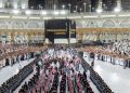 Beratnya 1,4 Ton, Kiswah Baru Ka’bah Resmi Dipasang Sambut 1448 H