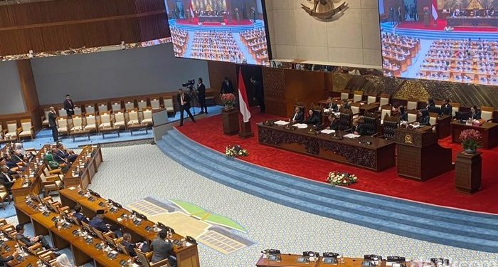 DPR Sahkan Revisi UU Polri, Presiden Kini Bisa Perpanjang Masa Dinas Kapolri