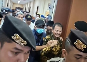 Pelimpahan Tahap II, Roy Suryo dan Dokter Tifa Digiring ke Kejari Jaksel