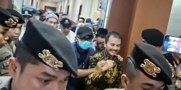 Pelimpahan Tahap II, Roy Suryo dan Dokter Tifa Digiring ke Kejari Jaksel