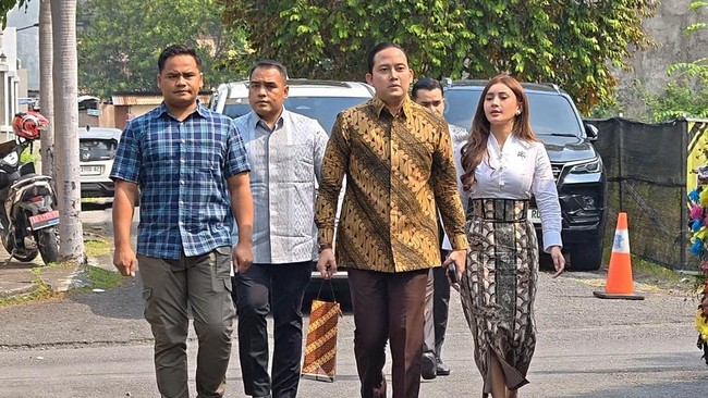 Sespri Prabowo Datangi Kediaman Jokowi, Pertemuan Tertutup Digelar 23 Menit