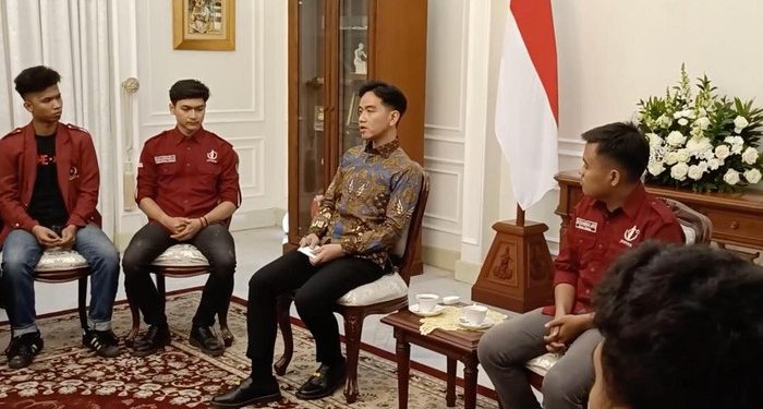 Terima Perwakilan Demonstran, Gibran: Saya Senang Mahasiswa Kritis