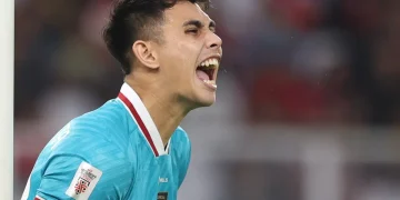 Kiper Timnas Indonesia Nadeo Argawinata Resmi Gabung Persija