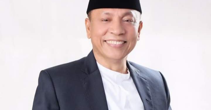 Walkot Bima Lantik Istri, Ipar, dan Sepupu Jadi Pejabat