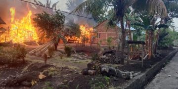 Konflik Antarwarga di NTT Pecah, 3 Orang Meninggal dan Rumah Dibakar