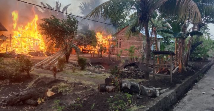 Konflik Antarwarga di NTT Pecah, 3 Orang Meninggal dan Rumah Dibakar