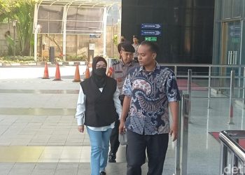 Bupati Sukoharjo Etik Suryani Tiba di KPK Usai Terjaring OTT