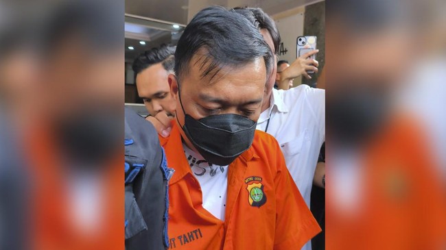 Polri Serahkan Don Ritto, 74 Kg Emas dan Uang Rp543 M ke Kejagung