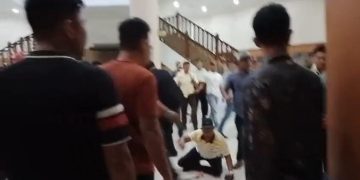 Rapat Banggar DPRD Riau Ricuh, Pimpinan Dewan dan Anggota Cekcok hingga Saling Pukul