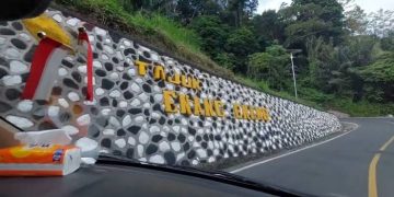 Warga Perbaiki Jembatan Enang-Enang Senilai Rp1 Miliar Secara Swadaya