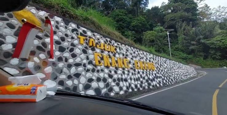 Warga Perbaiki Jembatan Enang-Enang Senilai Rp1 Miliar Secara Swadaya