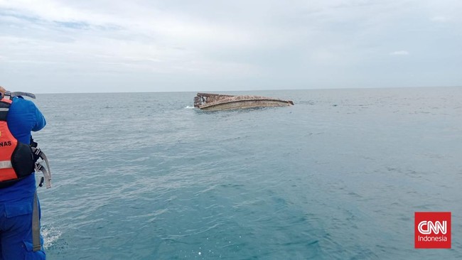 KM Nurul Salsa Tenggelam Usai Mati Mesin di Selayar, 24 Orang Masih Hilang