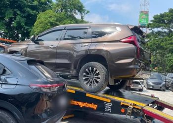 KPK Sita Mobil Mewah dari Istri Kedua Bupati Kuansing