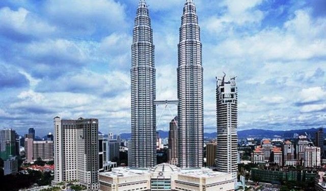 Alasan Malaysia Jadi Tujuan Utama Pekerja Indonesia