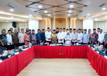 Prof Yusril Dorong Tanah Wakaf Blang Padang Diselesaikan Melalui Jalur Hukum Berkeadilan