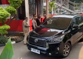 Bupati Langkat Syah Afandin Tiba di KPK Usai Terjaring OTT Dugaan Suap Proyek