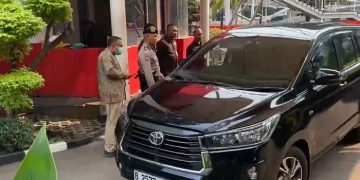 Bupati Langkat Syah Afandin Tiba di KPK Usai Terjaring OTT Dugaan Suap Proyek