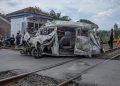 Mobil Terseret 30 Meter usai Ditabrak KA Gajayana di Bekasi, Sopir Meninggal